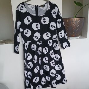 Black and White Skull Print Long Sleeve Dress